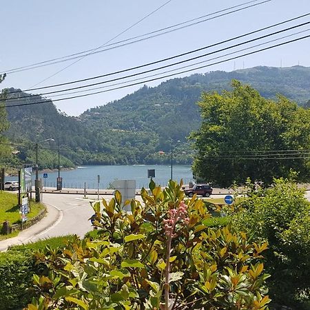 Sobreiro Apartamentos Rio Caldo Eksteriør bilde