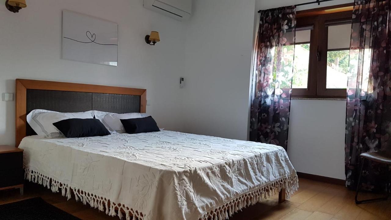 Sobreiro Apartamentos Rio Caldo Eksteriør bilde