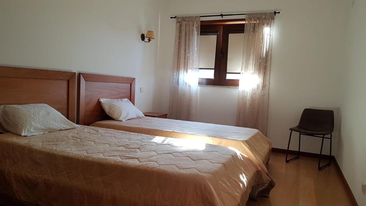 Sobreiro Apartamentos Rio Caldo Eksteriør bilde