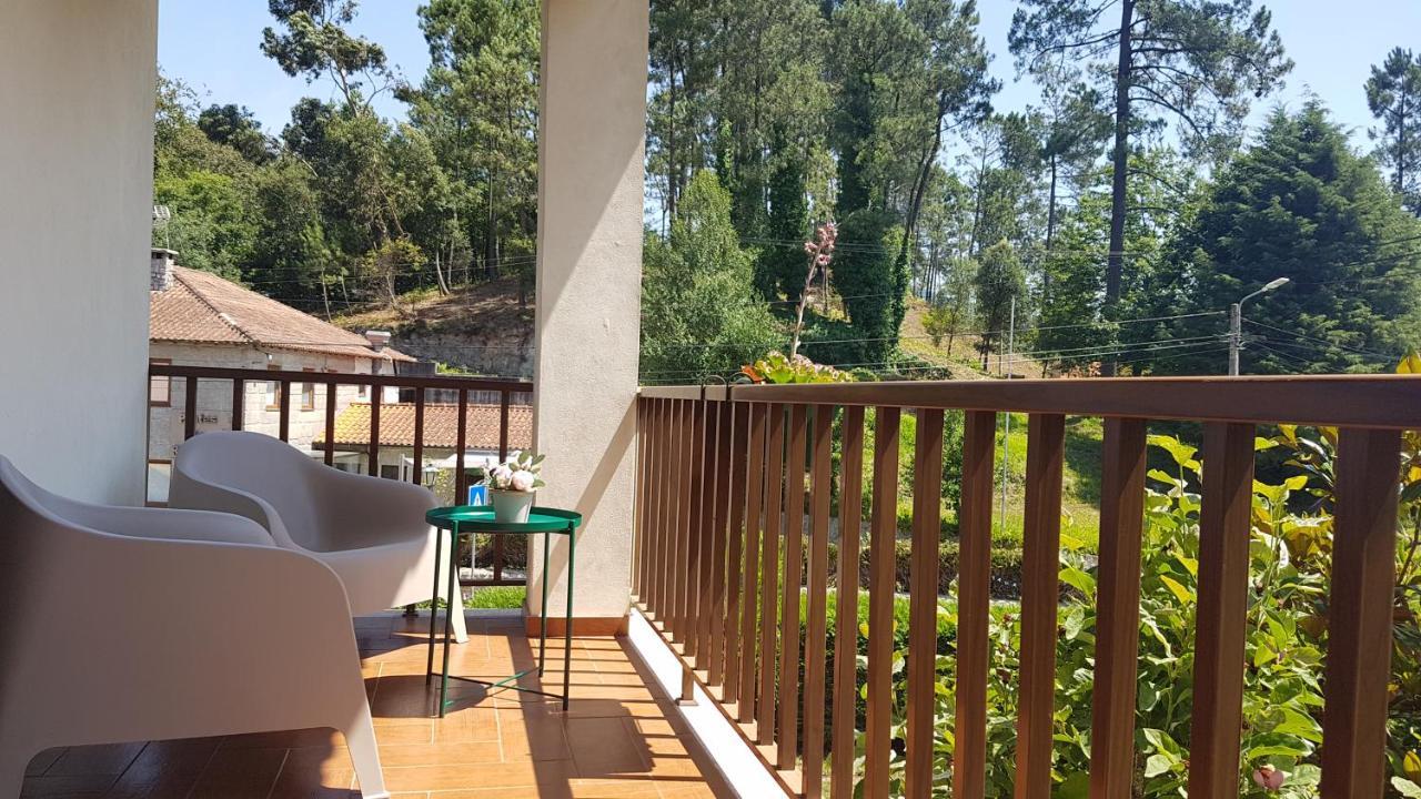 Sobreiro Apartamentos Rio Caldo Eksteriør bilde